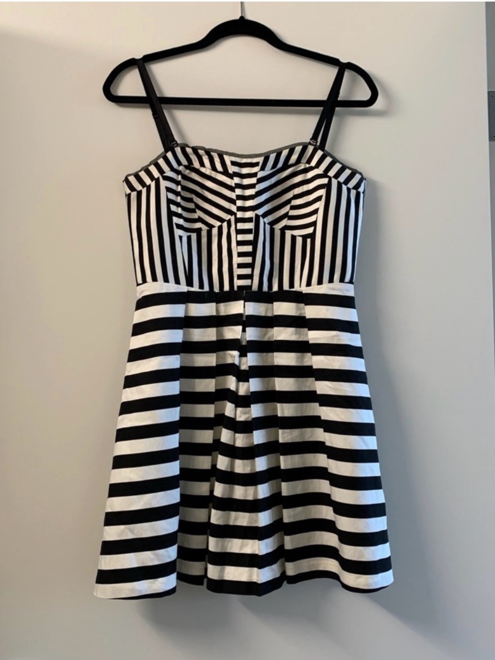 McGinn Black White Striped Fit-and-Flare Pleated Mini Dress Vintage Early 2000s
